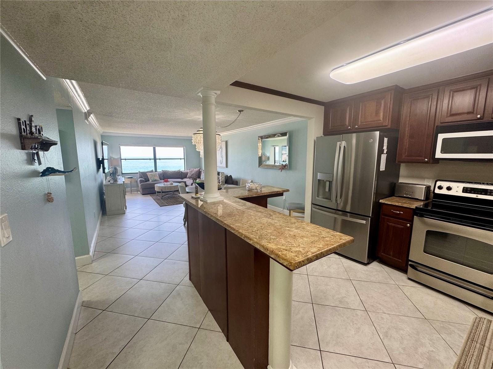HARBOUR LIGHT TOWERS CONDO - Residential Lease