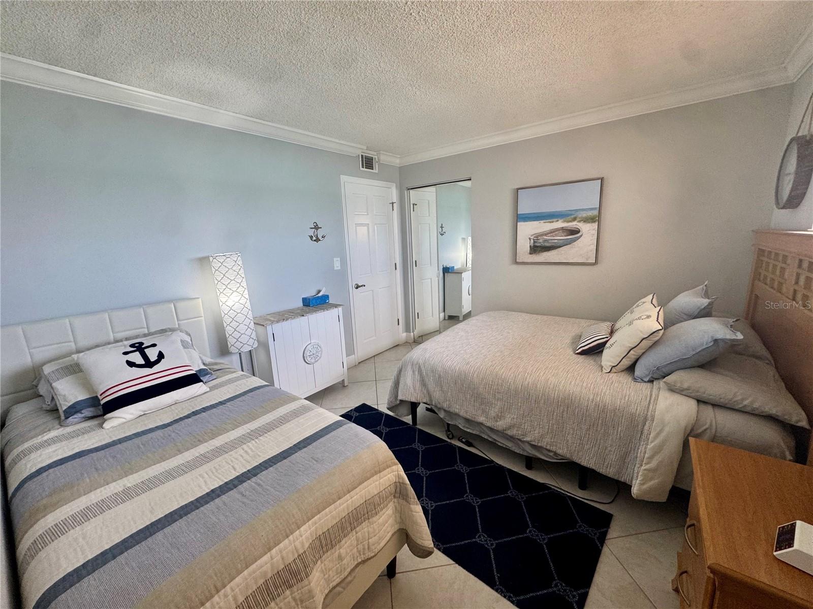 HARBOUR LIGHT TOWERS CONDO - Residential Lease