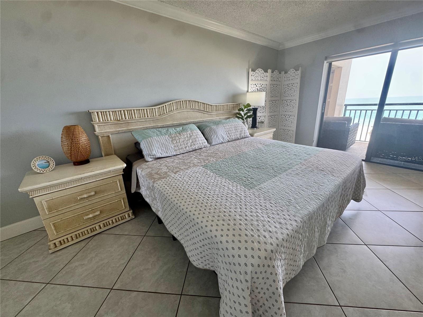 HARBOUR LIGHT TOWERS CONDO - Residential Lease