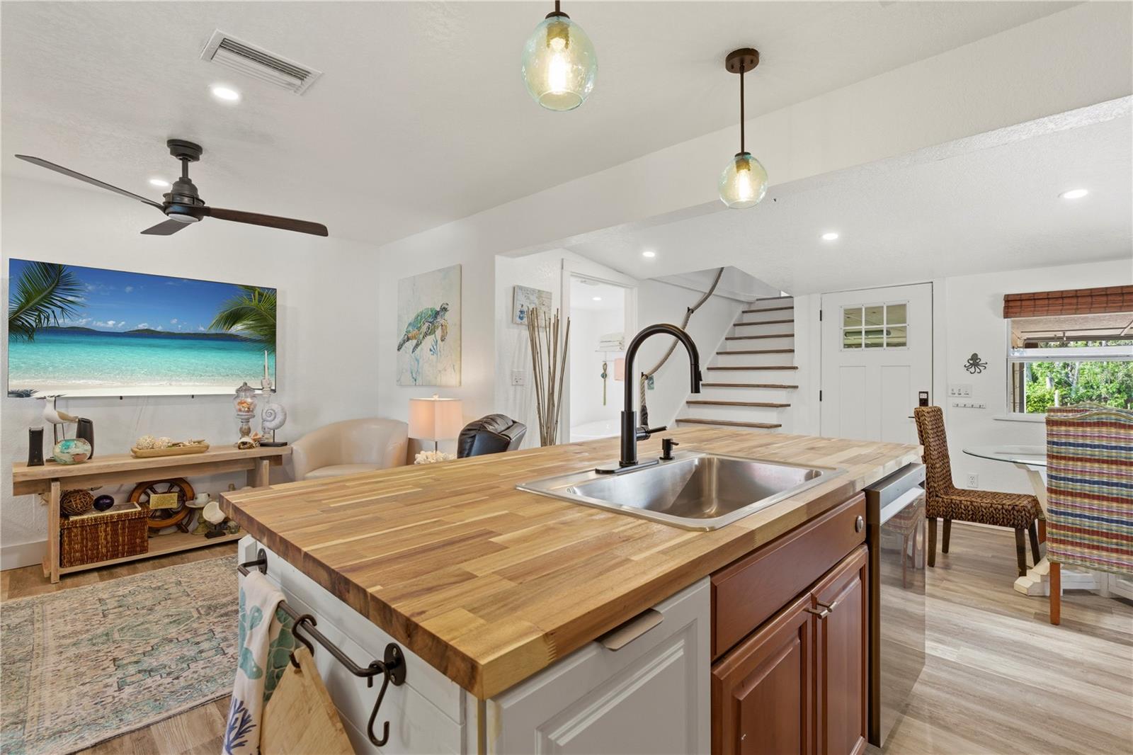 WEEKI WACHEE GARDENS - Residential