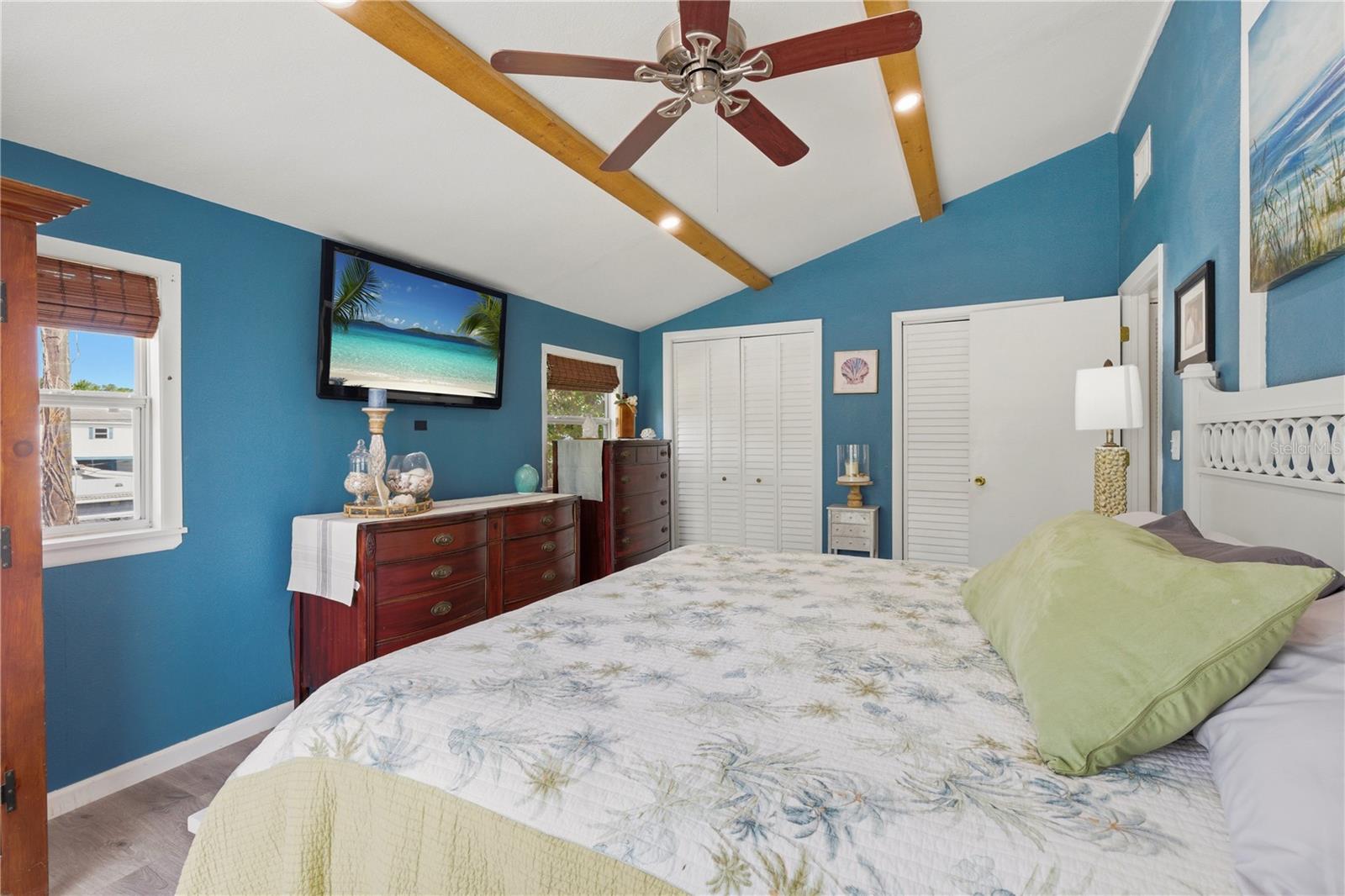 WEEKI WACHEE GARDENS - Residential