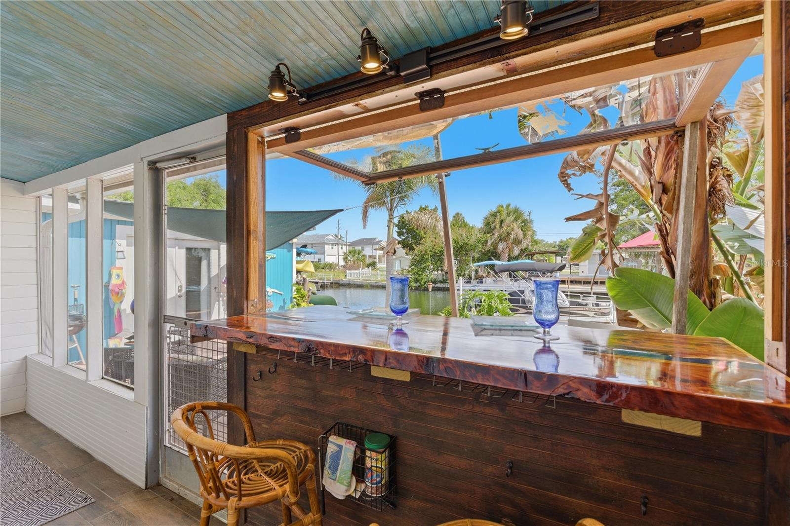 WEEKI WACHEE GARDENS - Residential