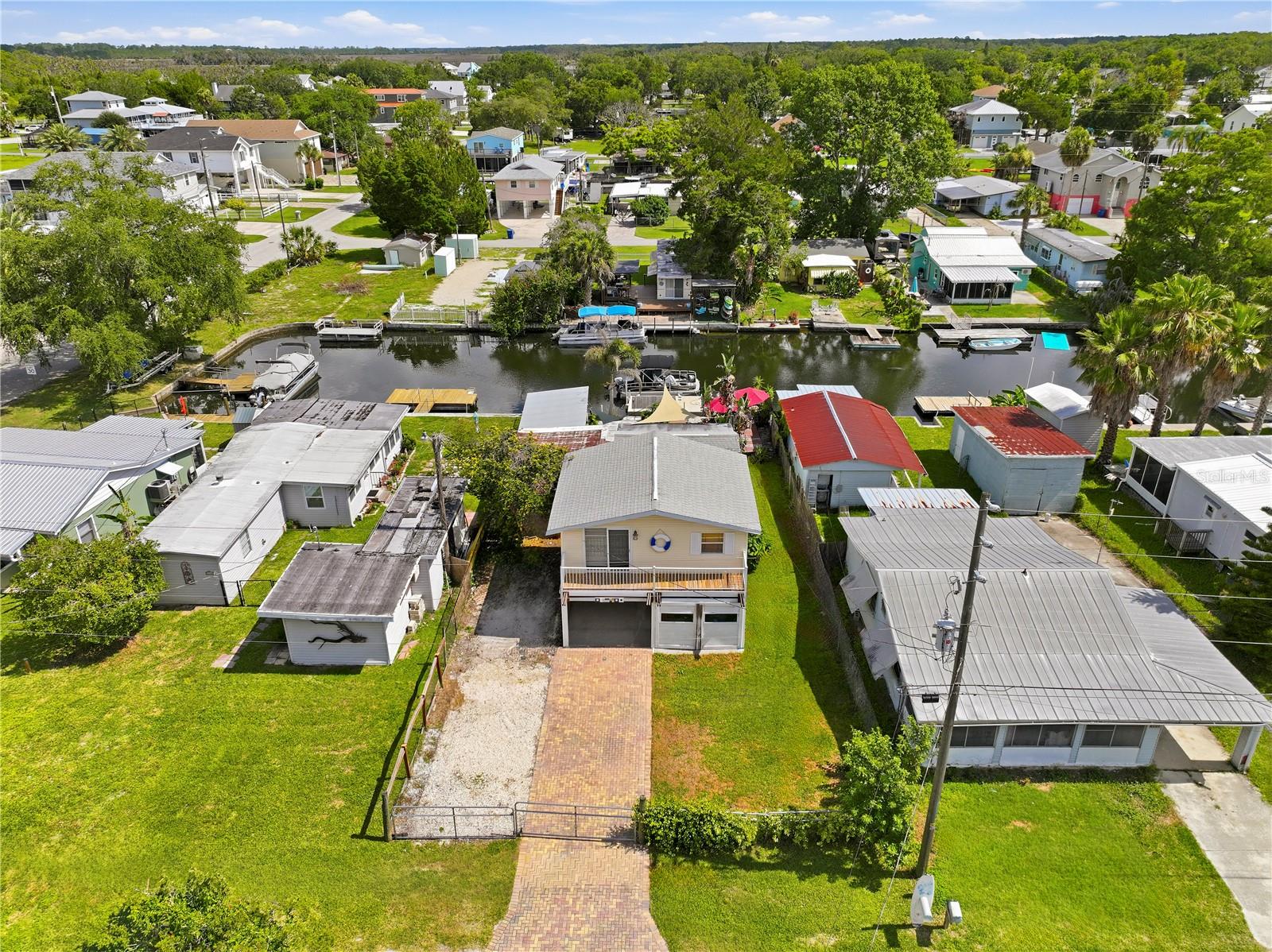 WEEKI WACHEE GARDENS - Residential