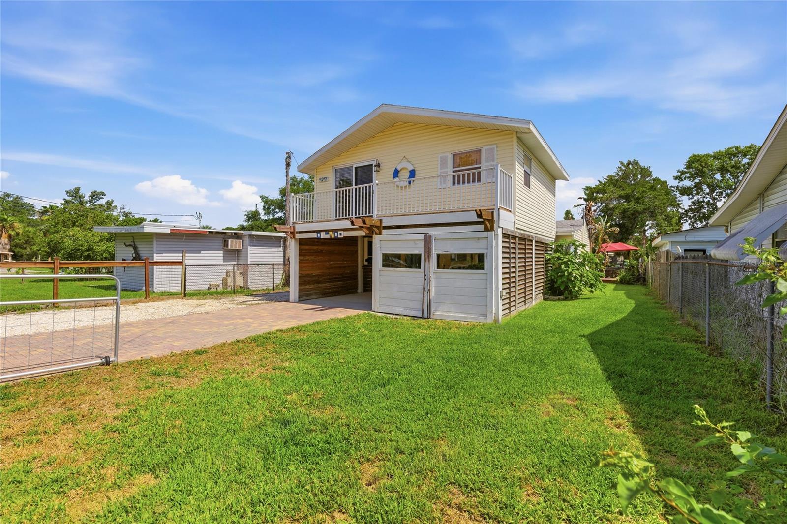 WEEKI WACHEE GARDENS - Residential