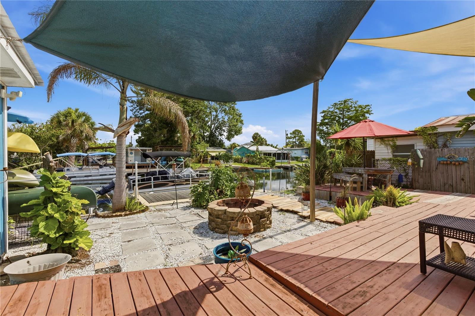 WEEKI WACHEE GARDENS - Residential