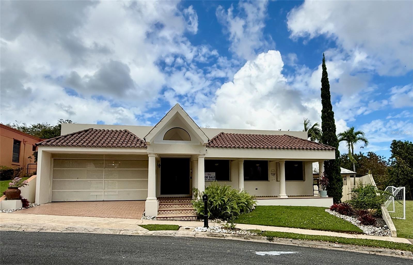 HILL MANSIONS - Residential