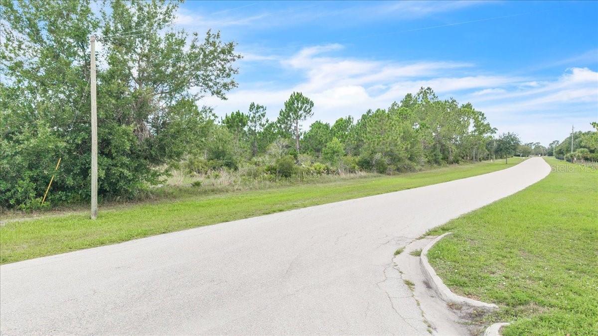PRAIRIE CREEK PARK - Land