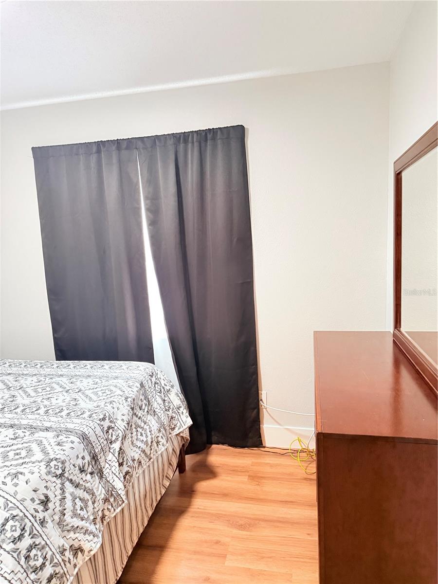 LAKEVIEW VILLAGE SEC K UNI - Residential Lease