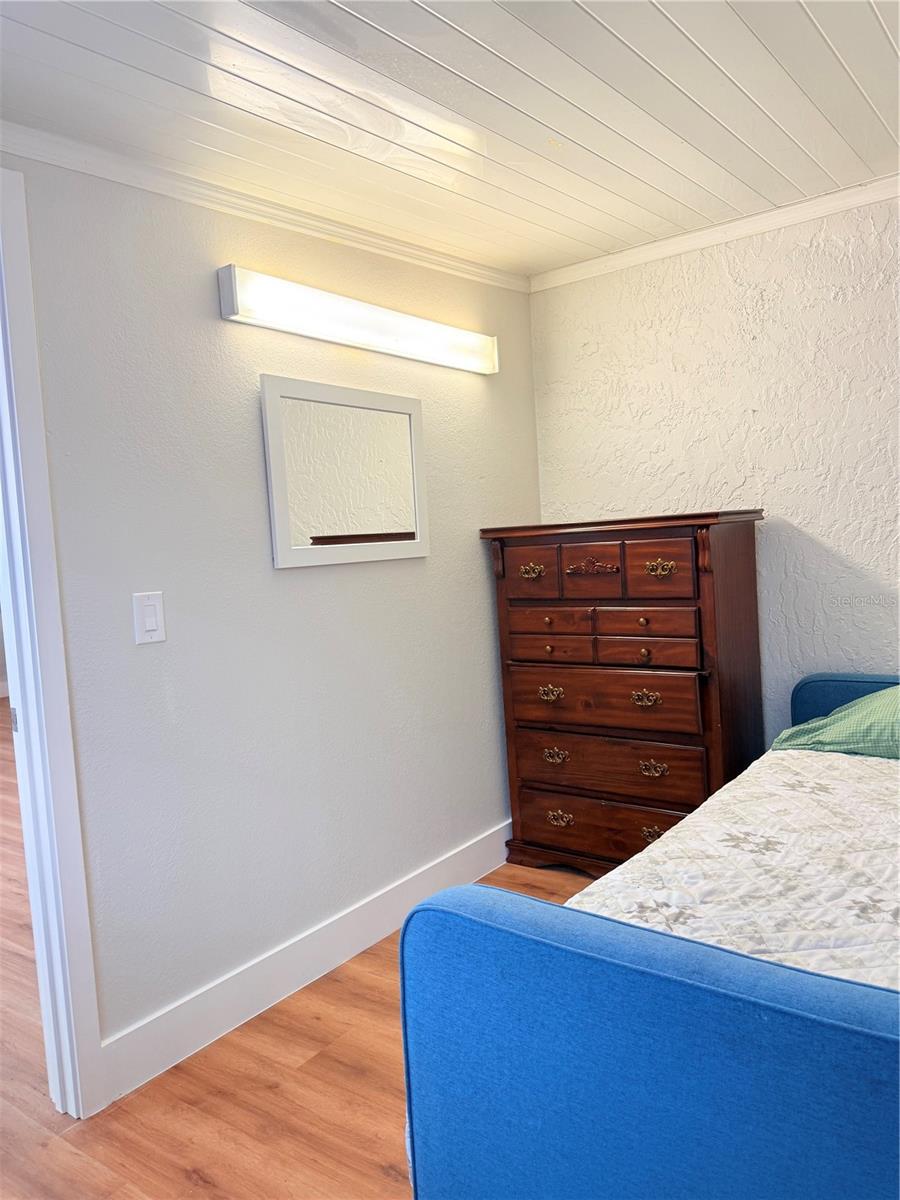 LAKEVIEW VILLAGE SEC K UNI - Residential Lease