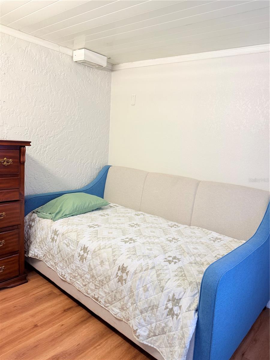 LAKEVIEW VILLAGE SEC K UNI - Residential Lease