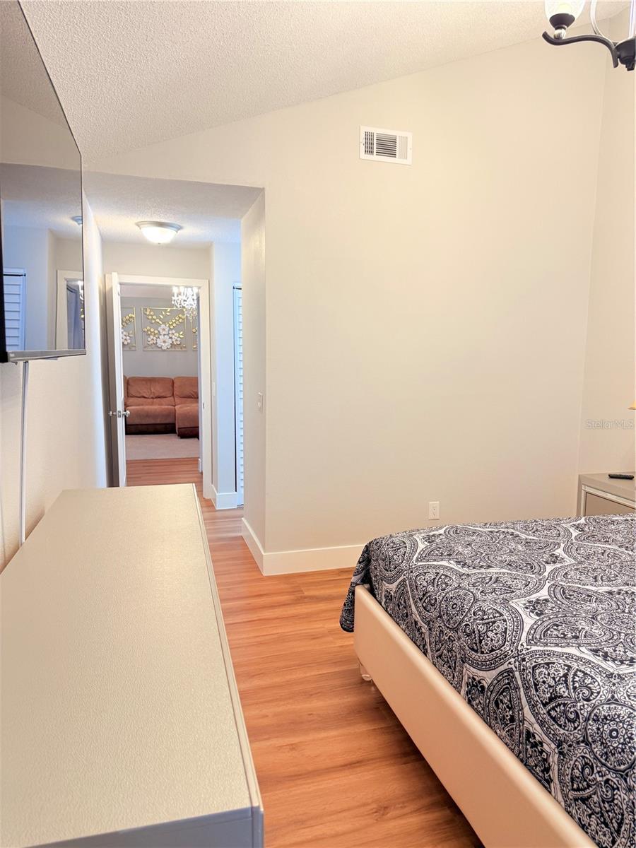 LAKEVIEW VILLAGE SEC K UNI - Residential Lease