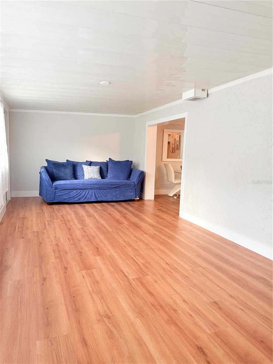 LAKEVIEW VILLAGE SEC K UNI - Residential Lease
