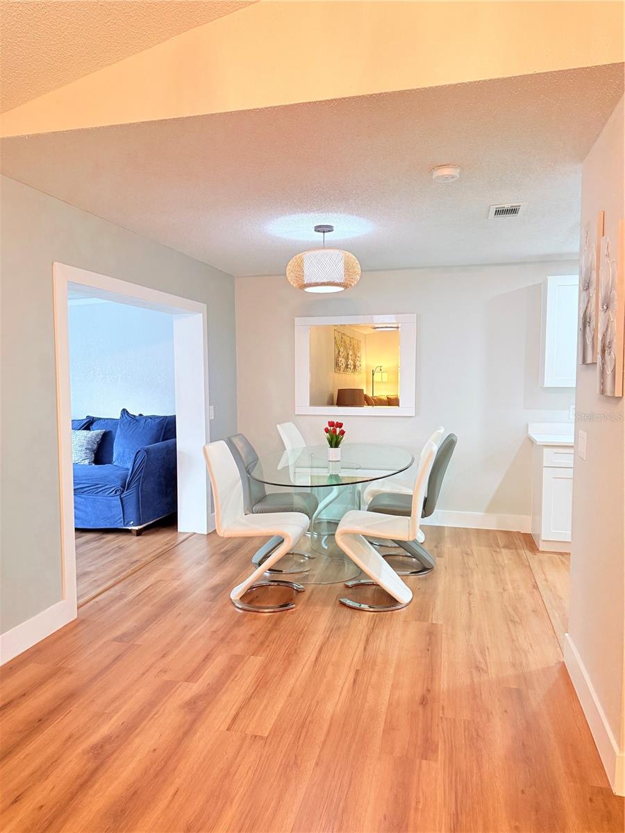LAKEVIEW VILLAGE SEC K UNI - Residential Lease