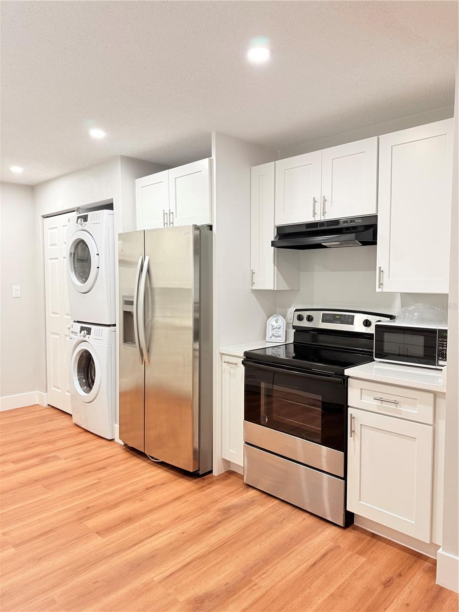 LAKEVIEW VILLAGE SEC K UNI - Residential Lease