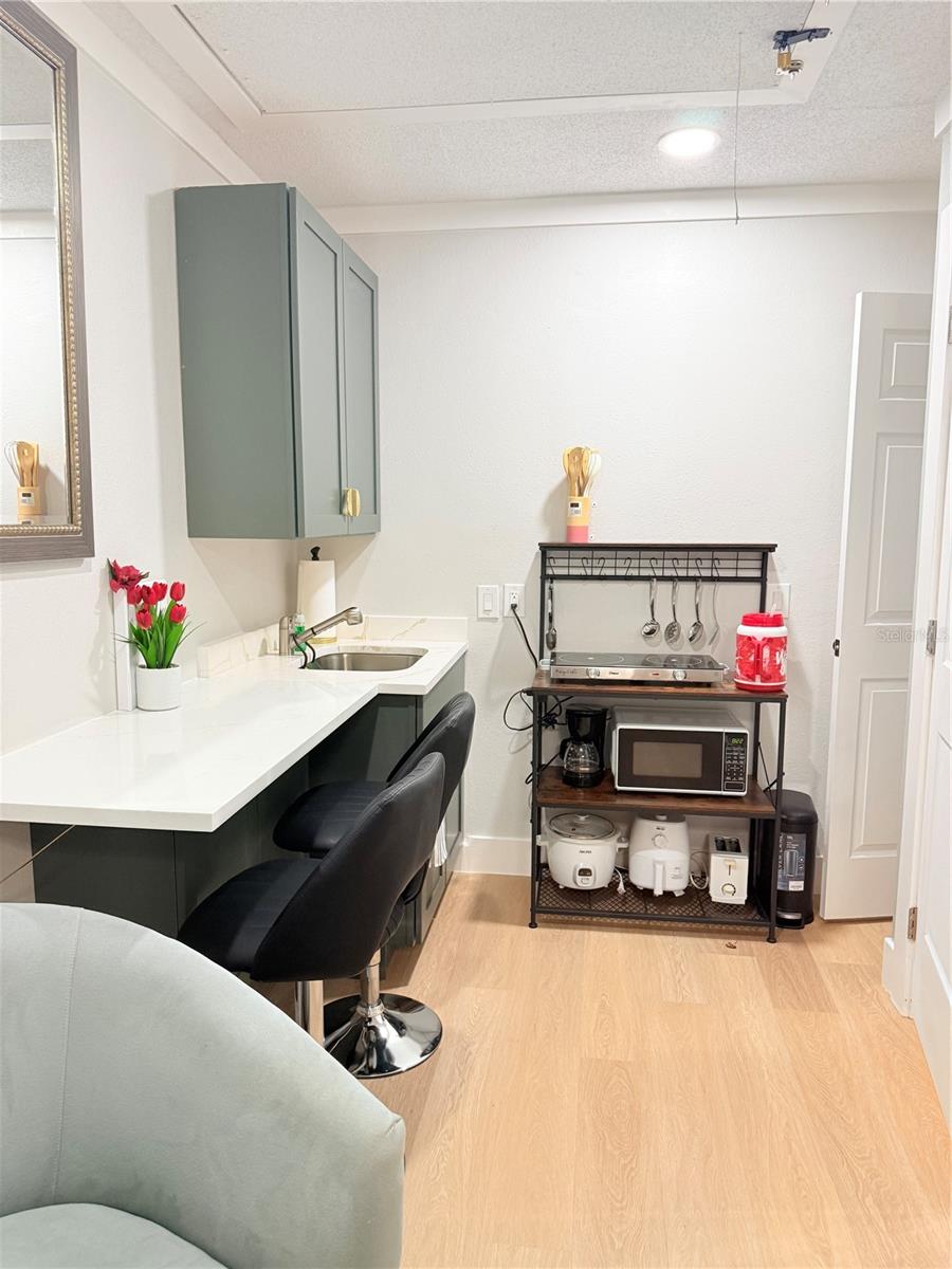 LAKEVIEW VILLAGE SEC K UNI - Residential Lease