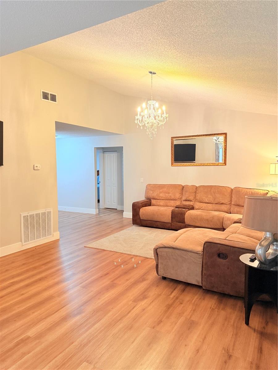 LAKEVIEW VILLAGE SEC K UNI - Residential Lease