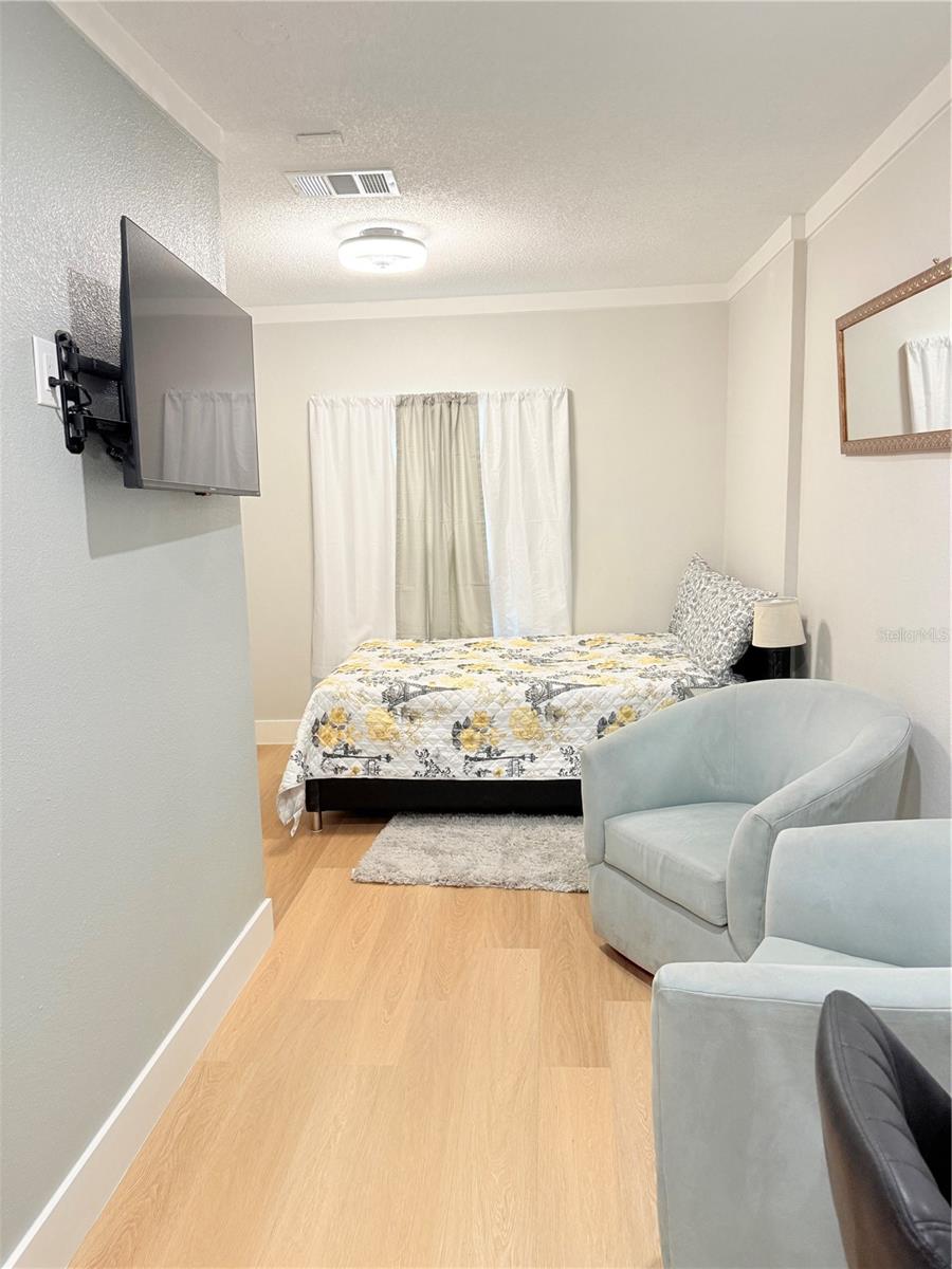LAKEVIEW VILLAGE SEC K UNI - Residential Lease