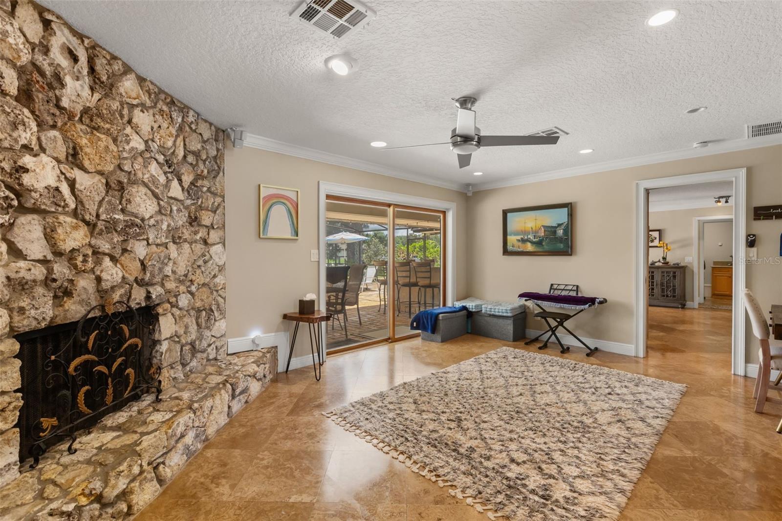 SPRING LAKE HILLS SEC 4 - Residential Lease