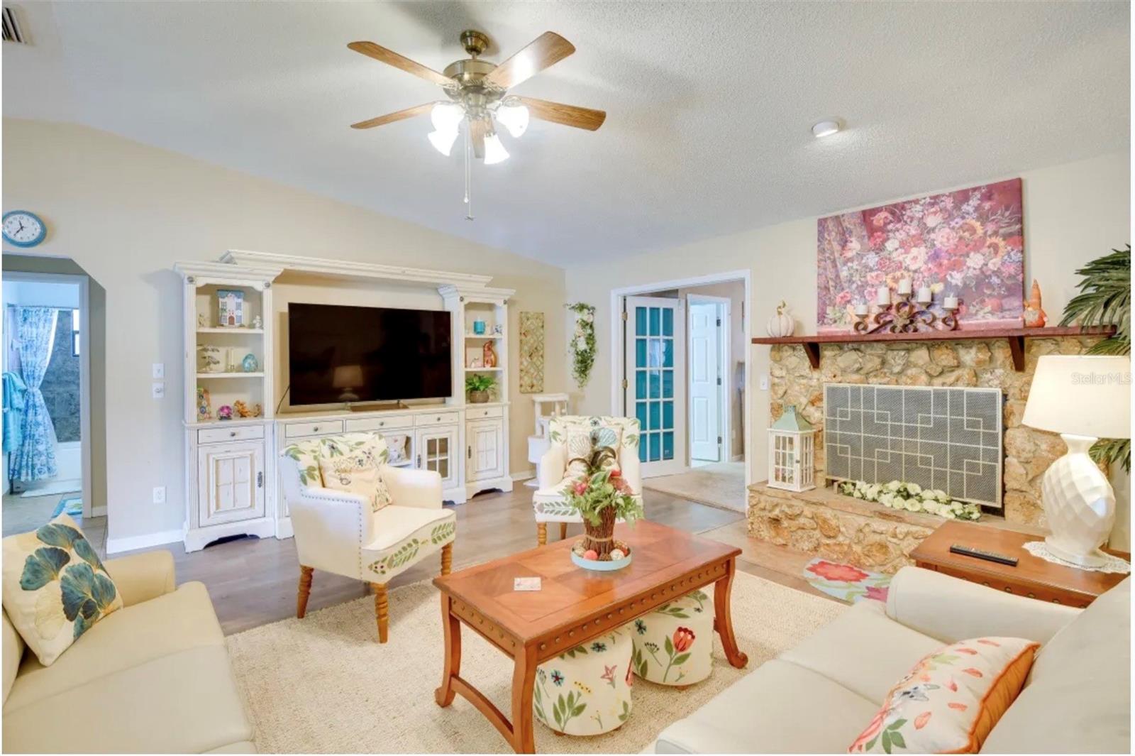 FLORIDA SHORES 01 - Residential