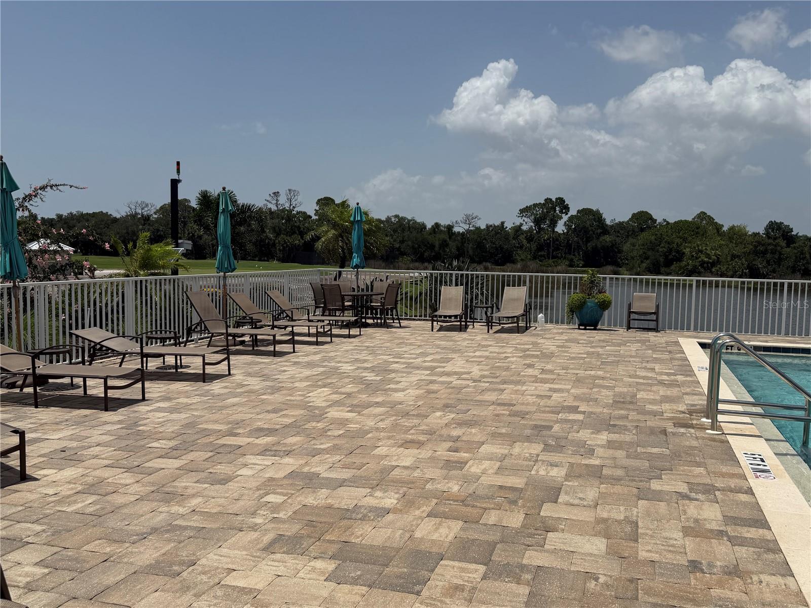PELICAN POINTE GOLF & COUNTRY CLUB - Residential Lease
