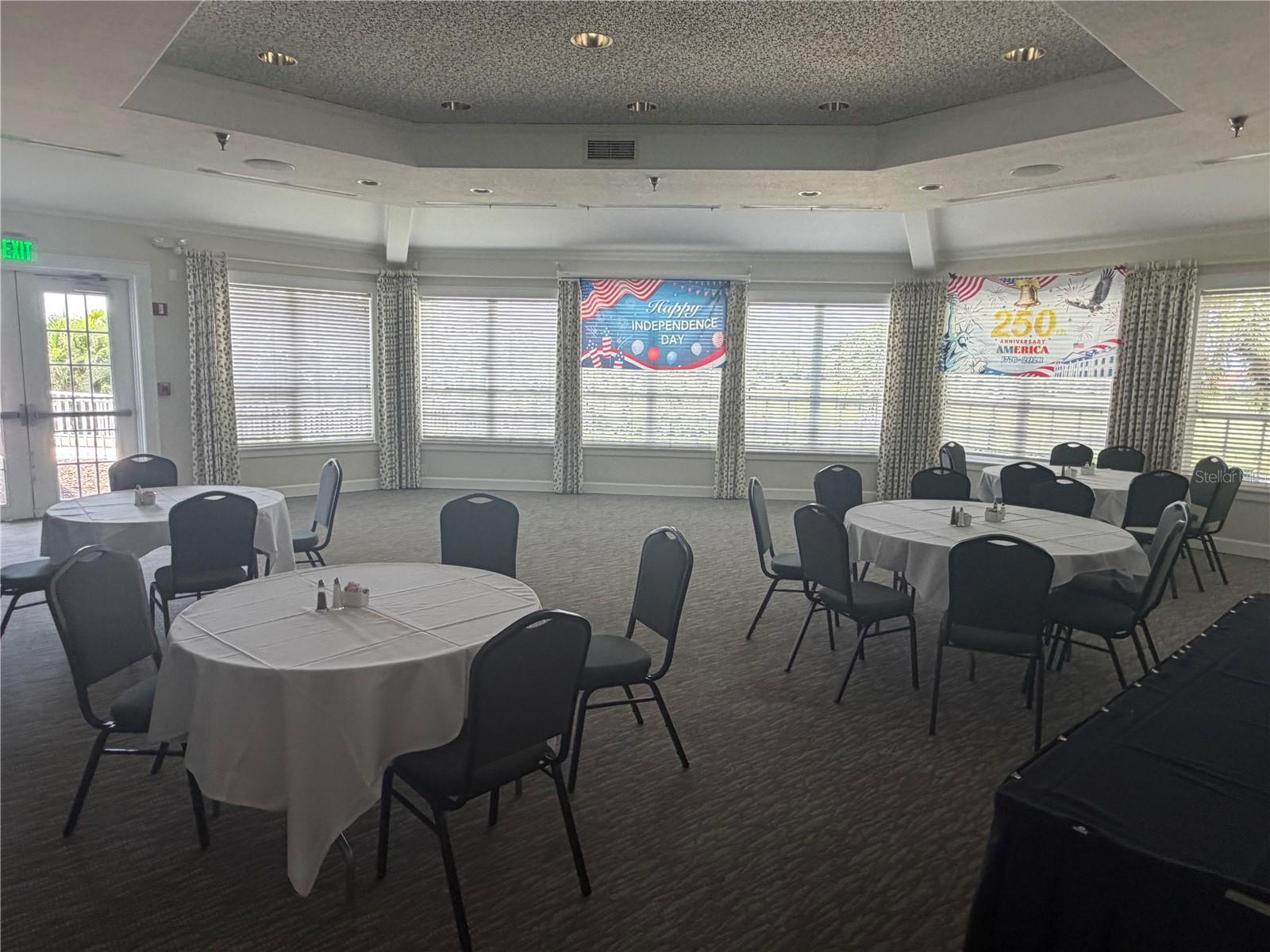 PELICAN POINTE GOLF & COUNTRY CLUB - Residential Lease