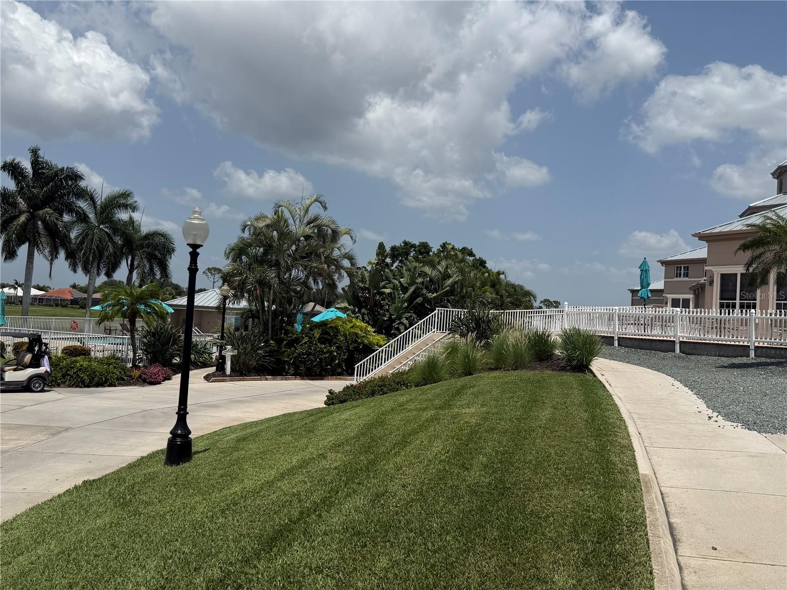 PELICAN POINTE GOLF & COUNTRY CLUB - Residential Lease