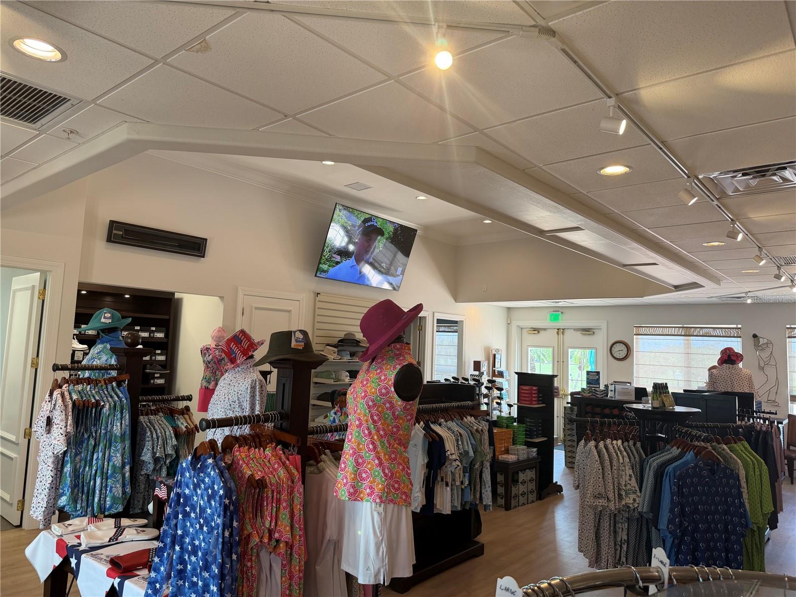 PELICAN POINTE GOLF & COUNTRY CLUB - Residential Lease