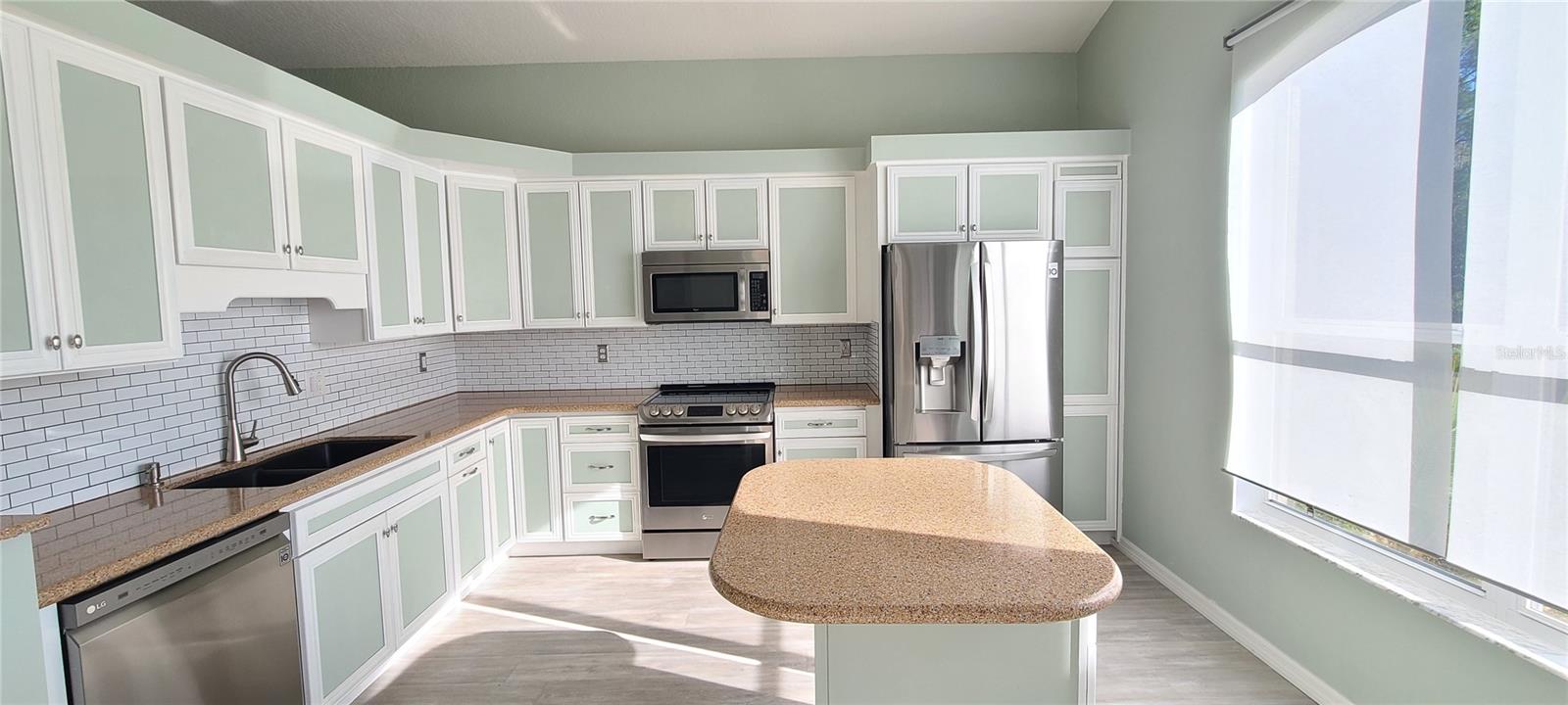 CYPRESS HEAD PH 02A - Residential Lease