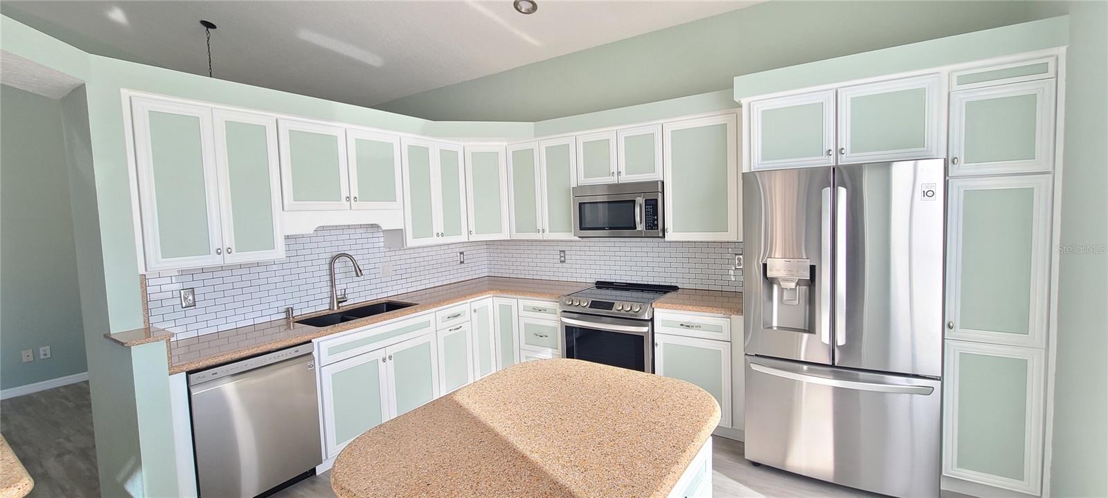 CYPRESS HEAD PH 02A - Residential Lease