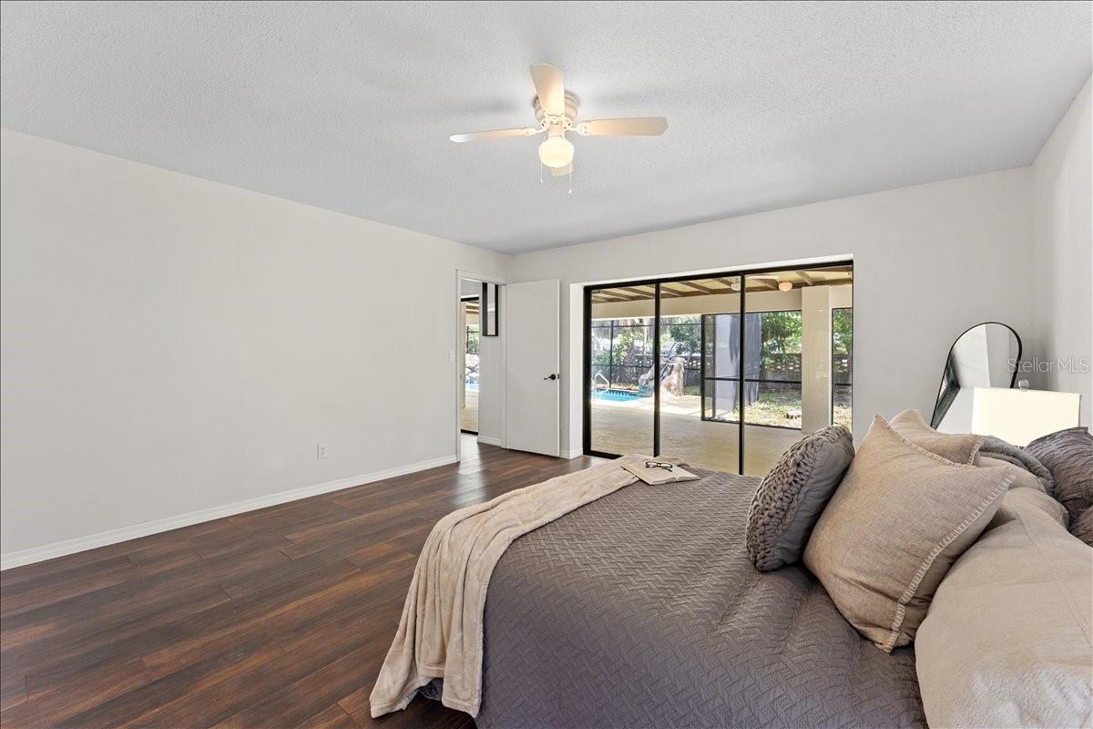 BARRINGTON OAKS WEST - Residential