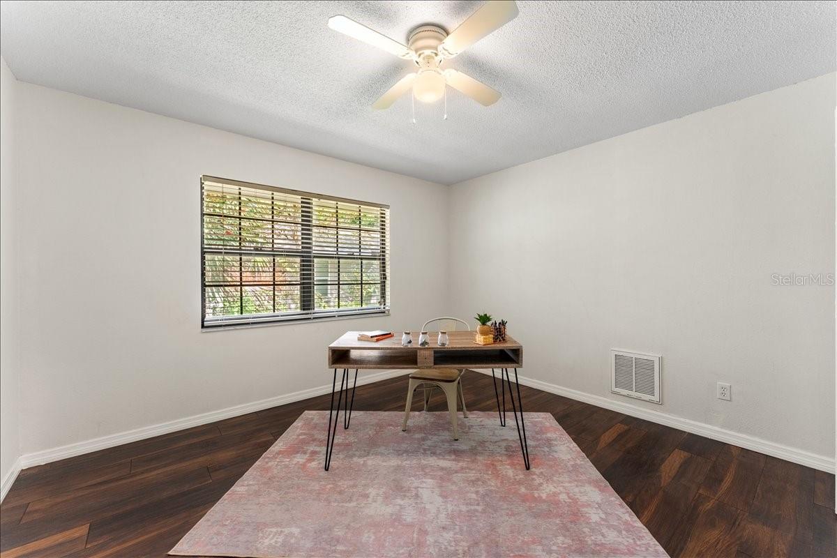 BARRINGTON OAKS WEST - Residential