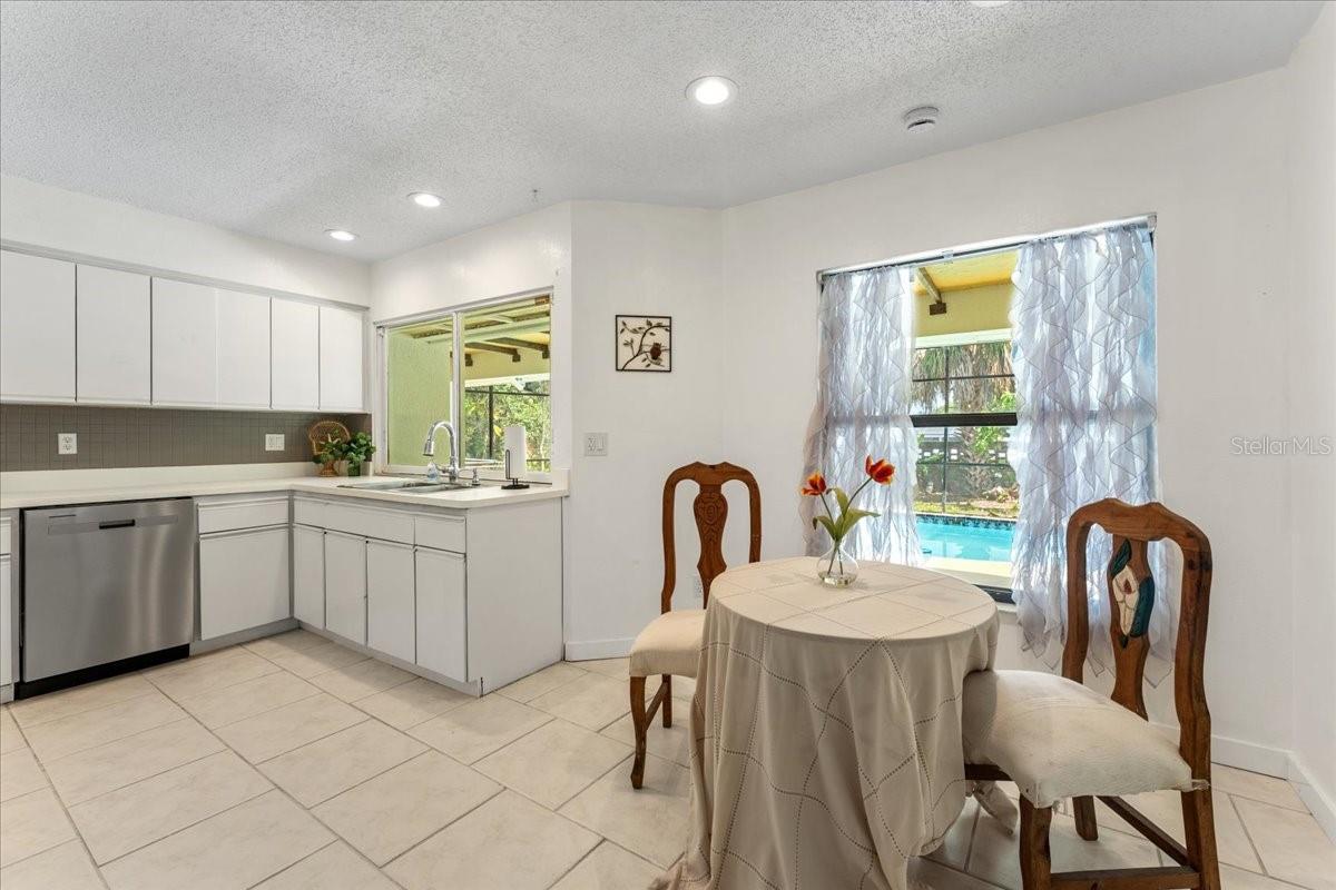 BARRINGTON OAKS WEST - Residential