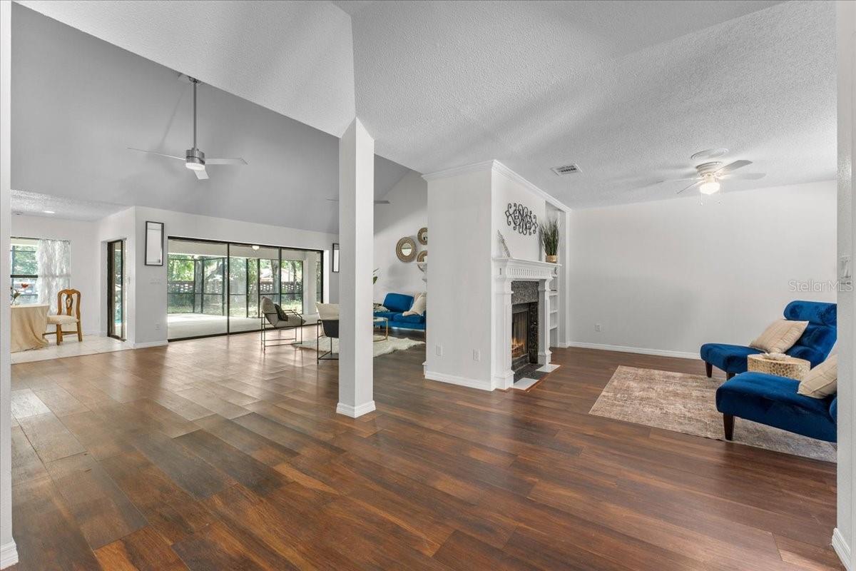 BARRINGTON OAKS WEST - Residential