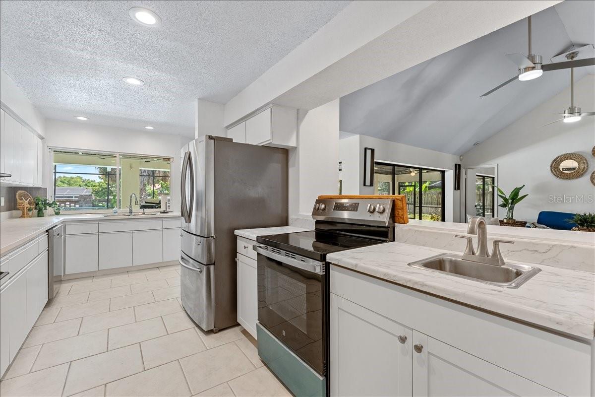 BARRINGTON OAKS WEST - Residential