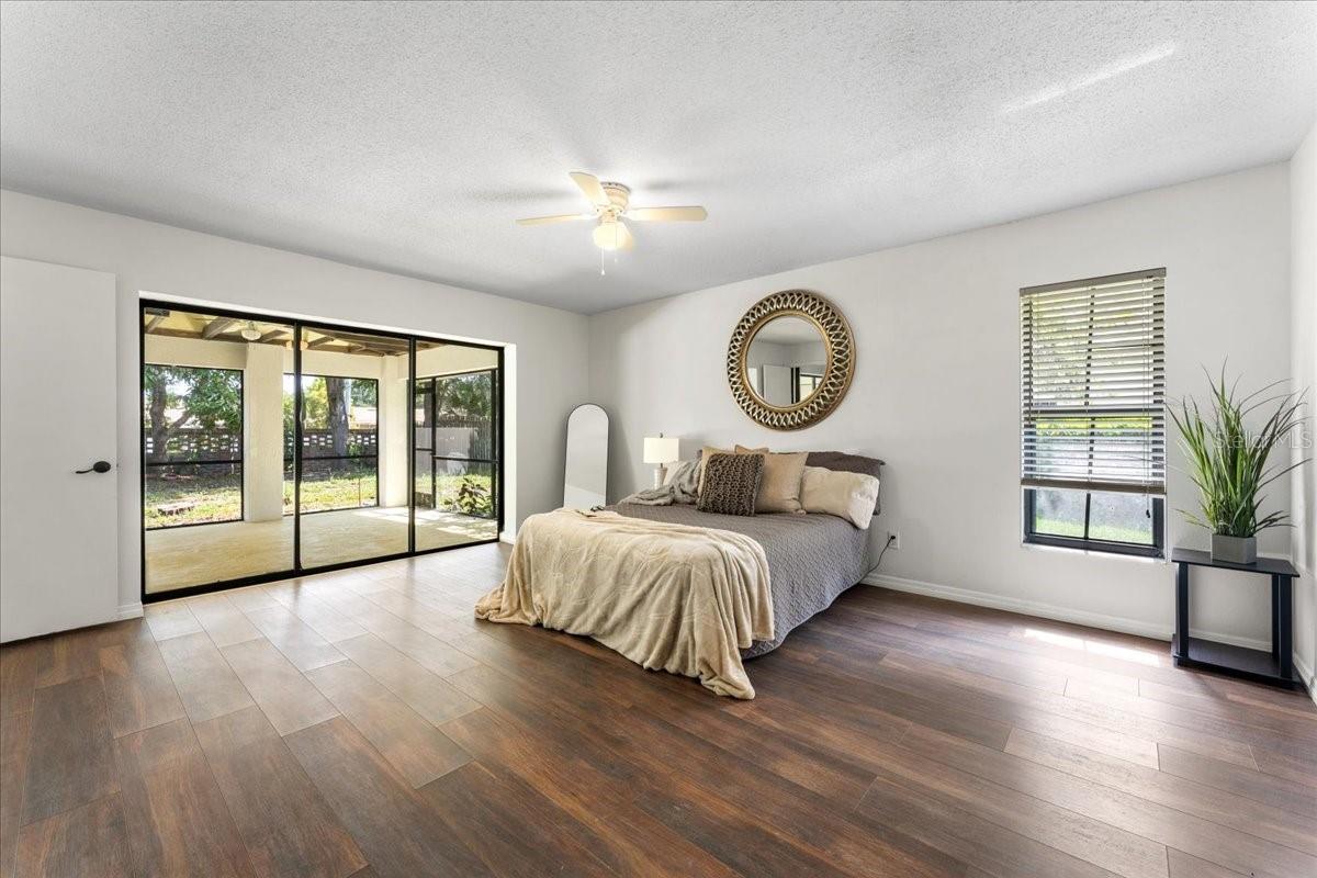 BARRINGTON OAKS WEST - Residential