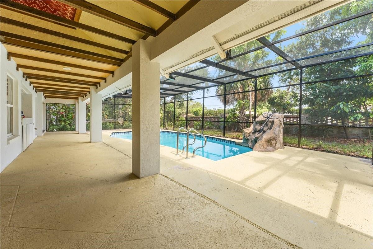 BARRINGTON OAKS WEST - Residential