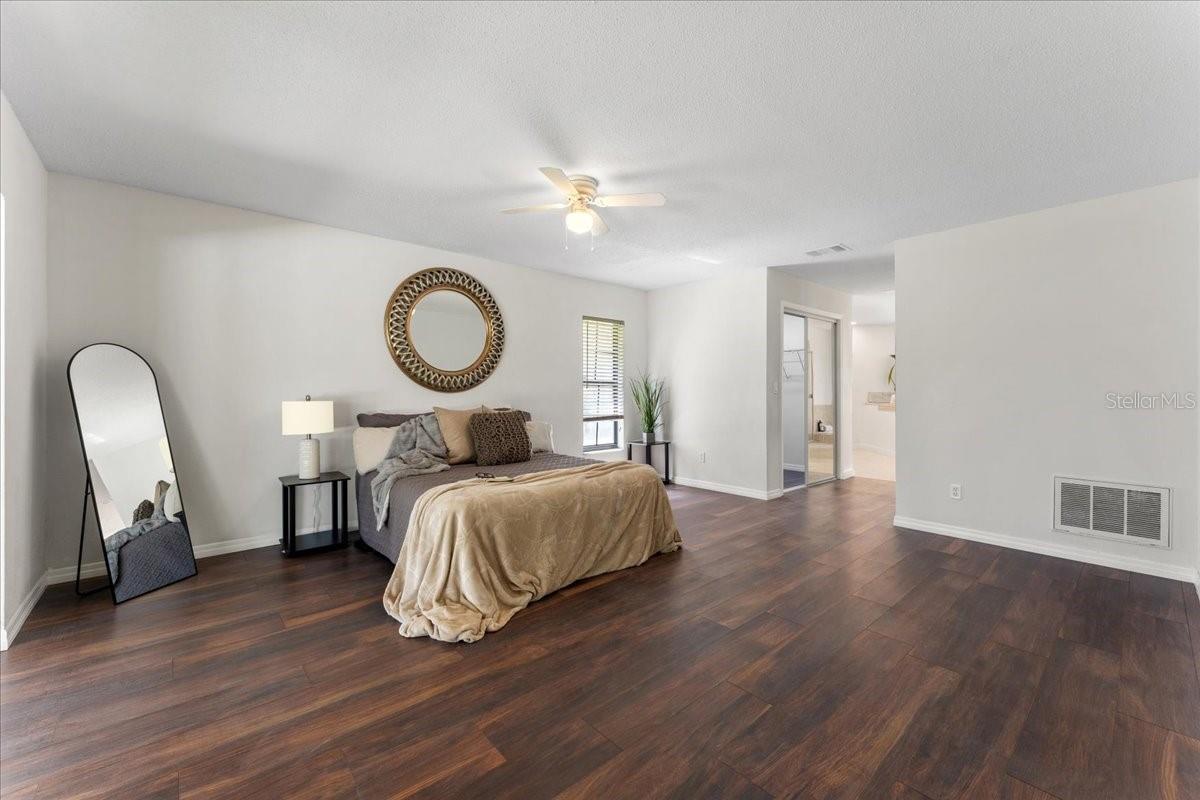 BARRINGTON OAKS WEST - Residential