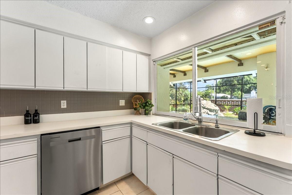 BARRINGTON OAKS WEST - Residential