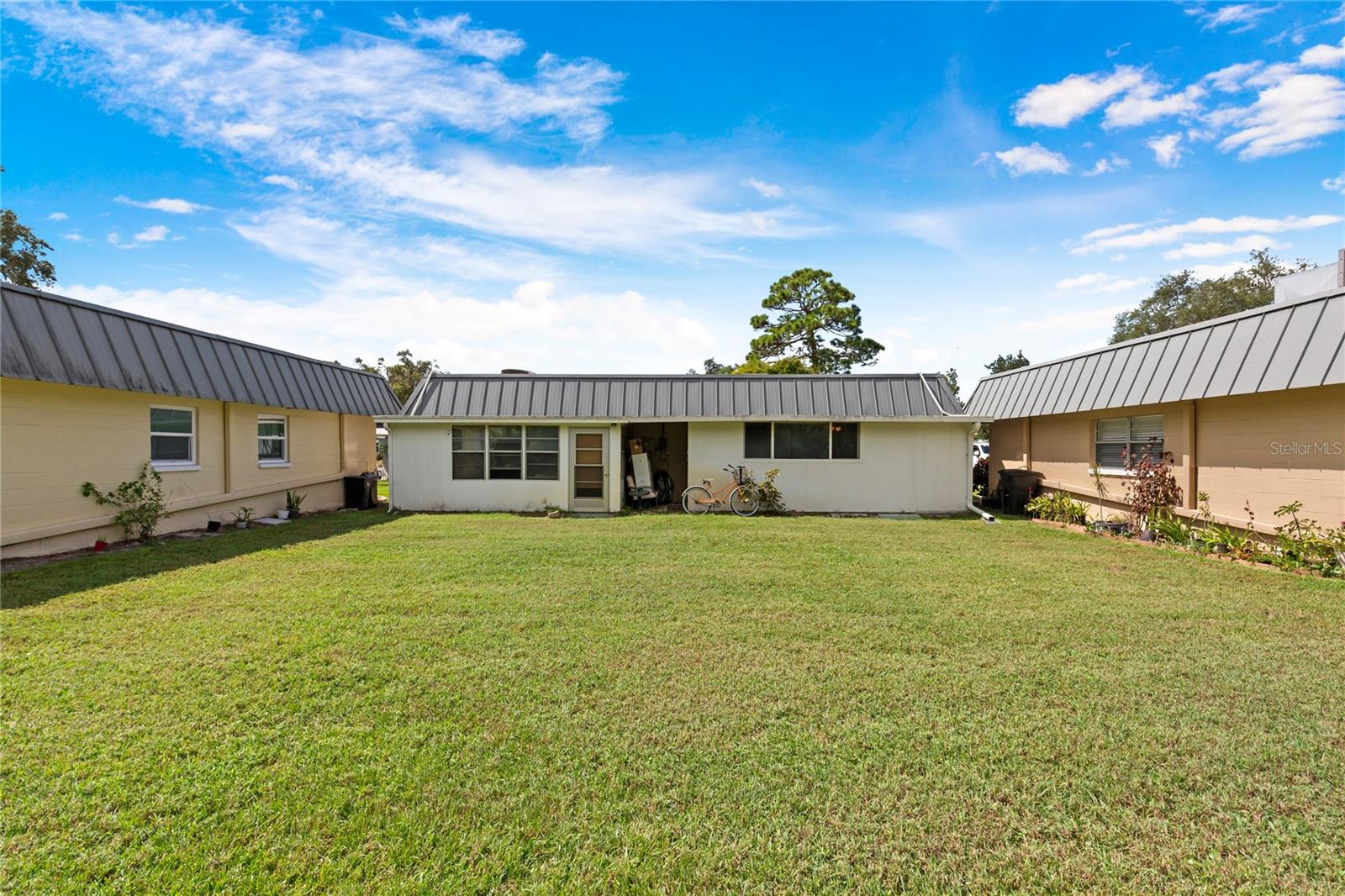PARADISE POINTE WEST - Residential
