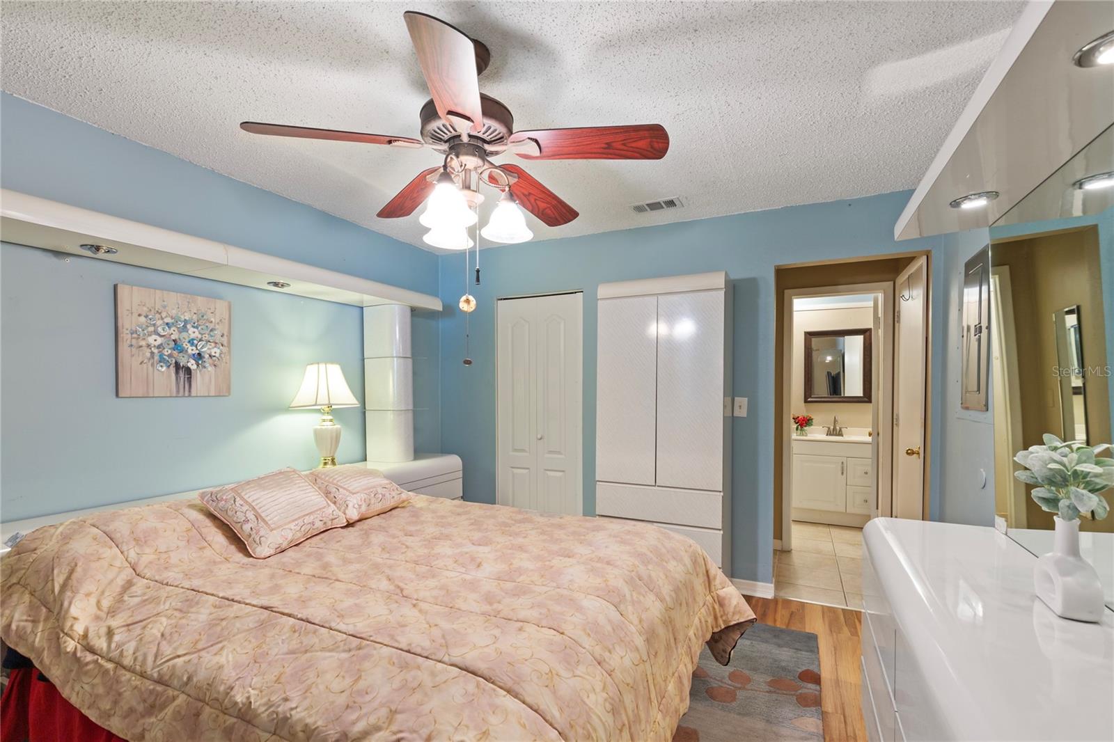 PARADISE POINTE WEST - Residential