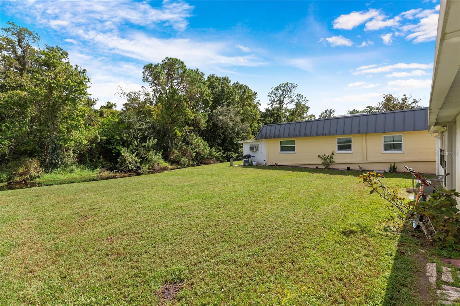 PARADISE POINTE WEST - Residential