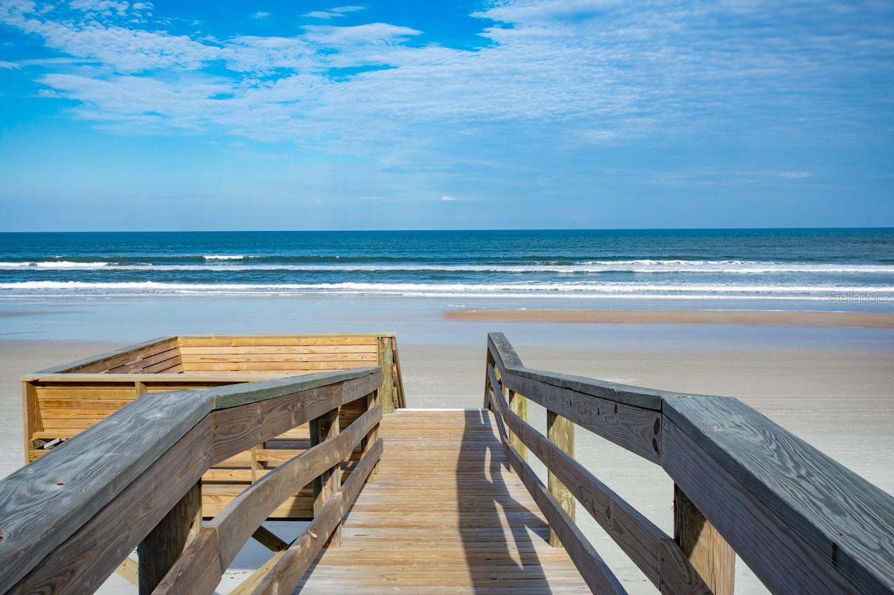 SUMMERHOUSE I BEACH & RACQUET - Residential