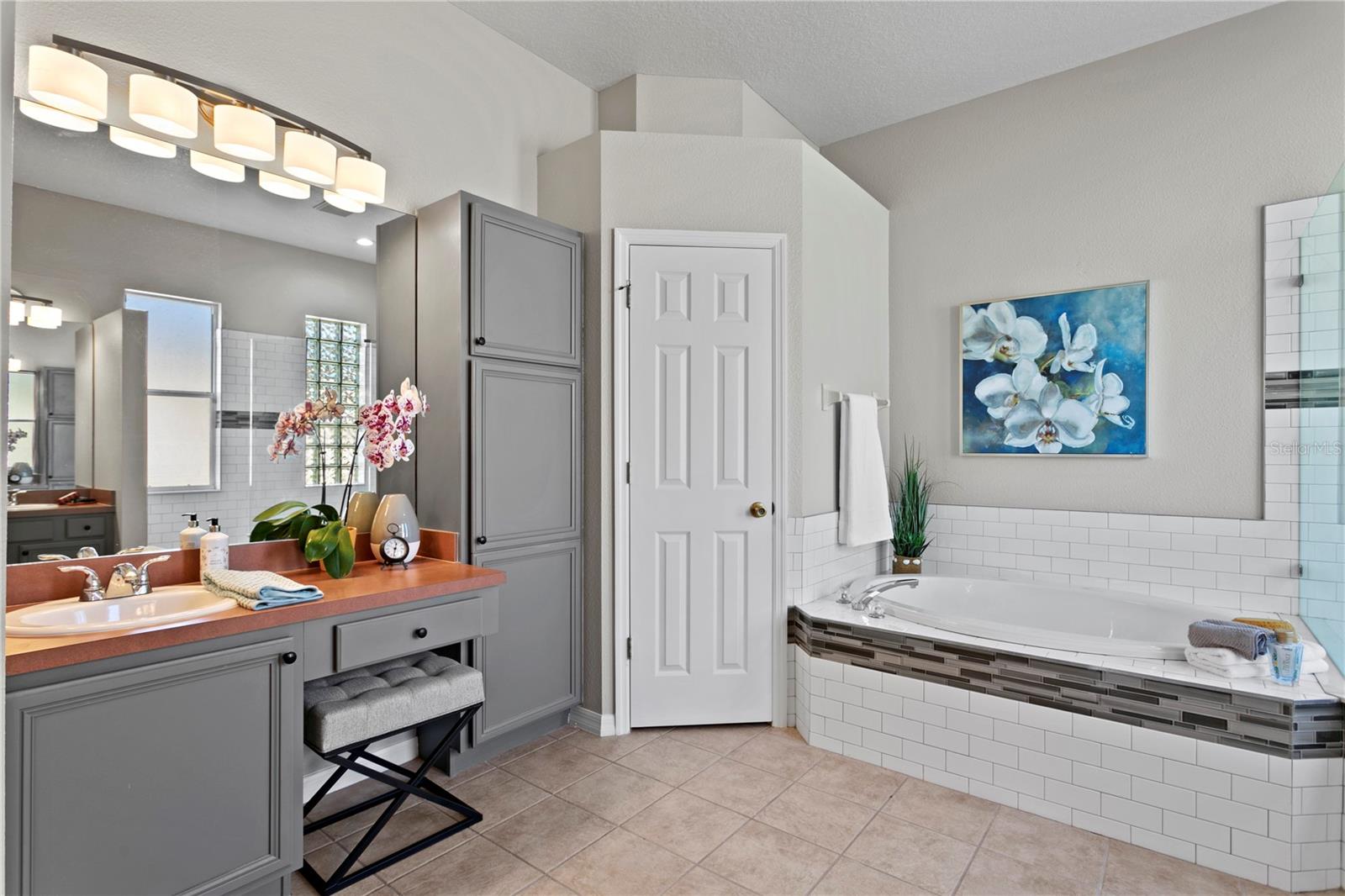 CROSS CREEK - Residential