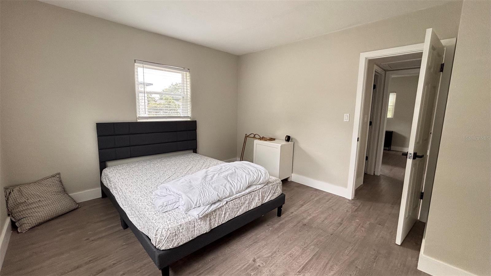 ARDMORE MANOR - Residential Income