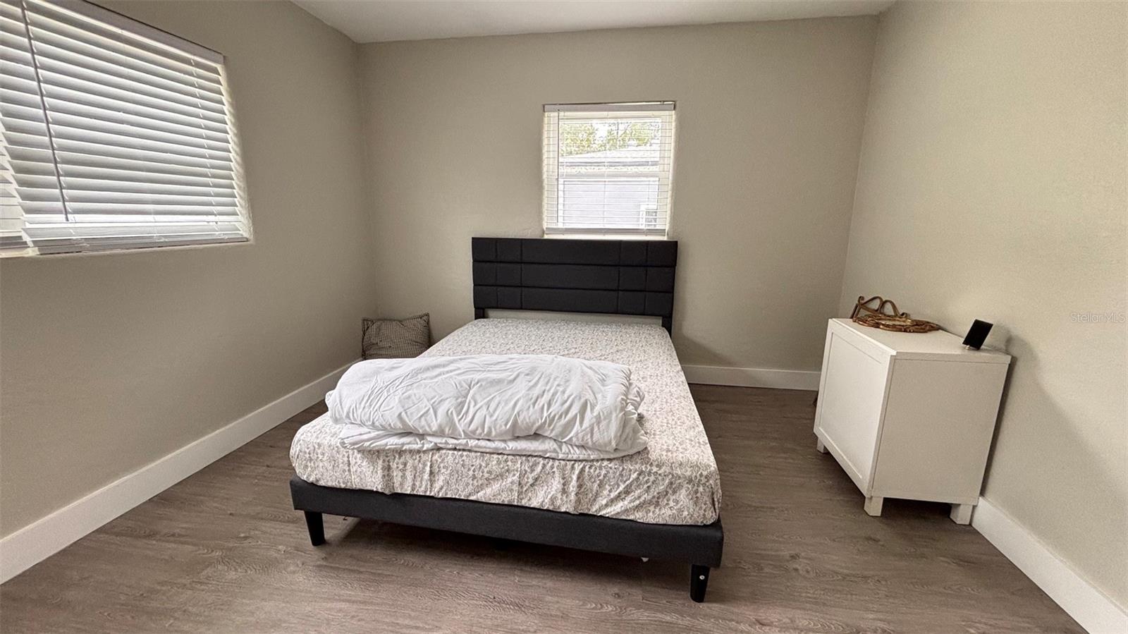 ARDMORE MANOR - Residential Income