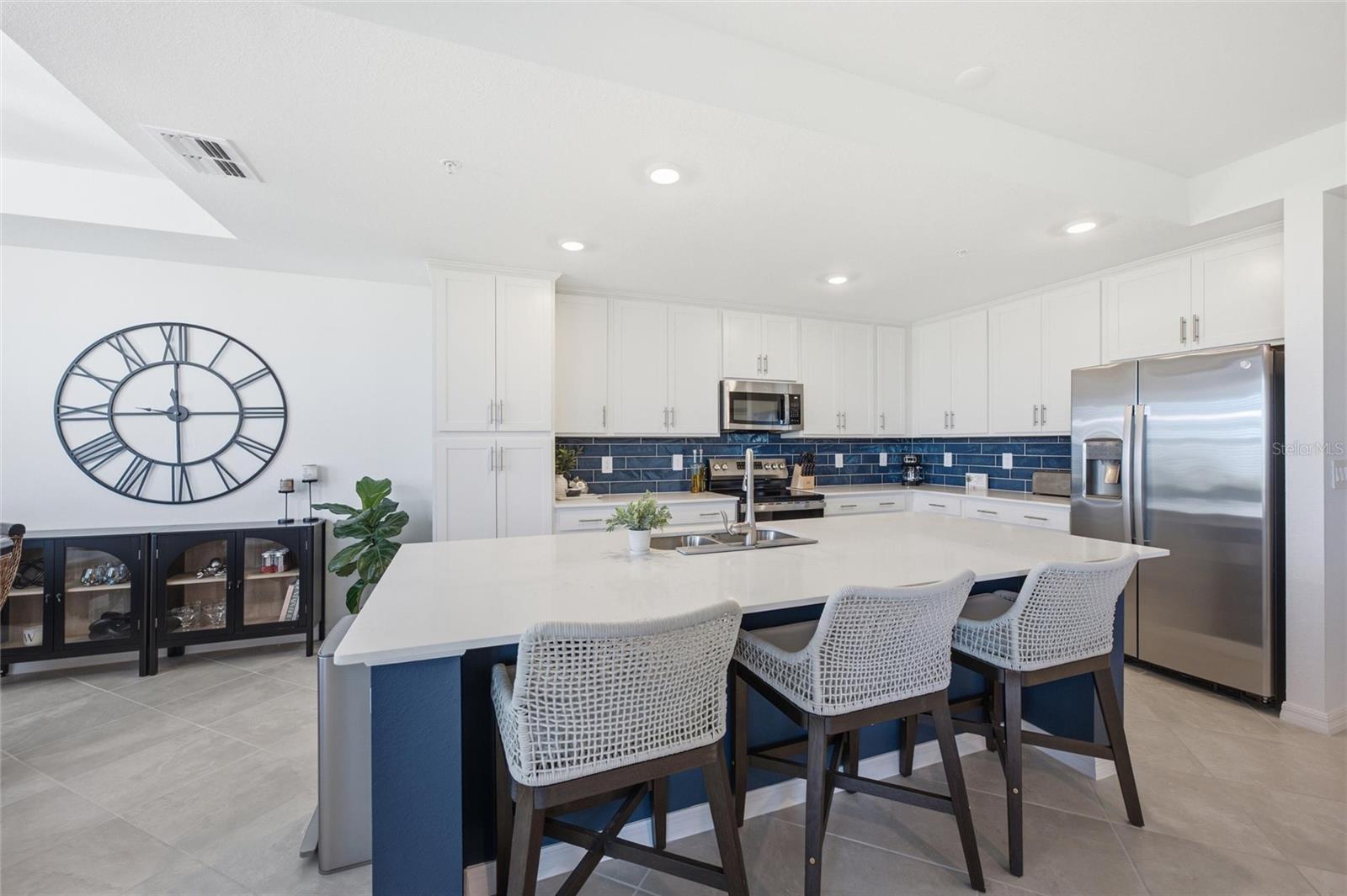 BUILDING 101/TER III/WELLEN PK - Residential Lease