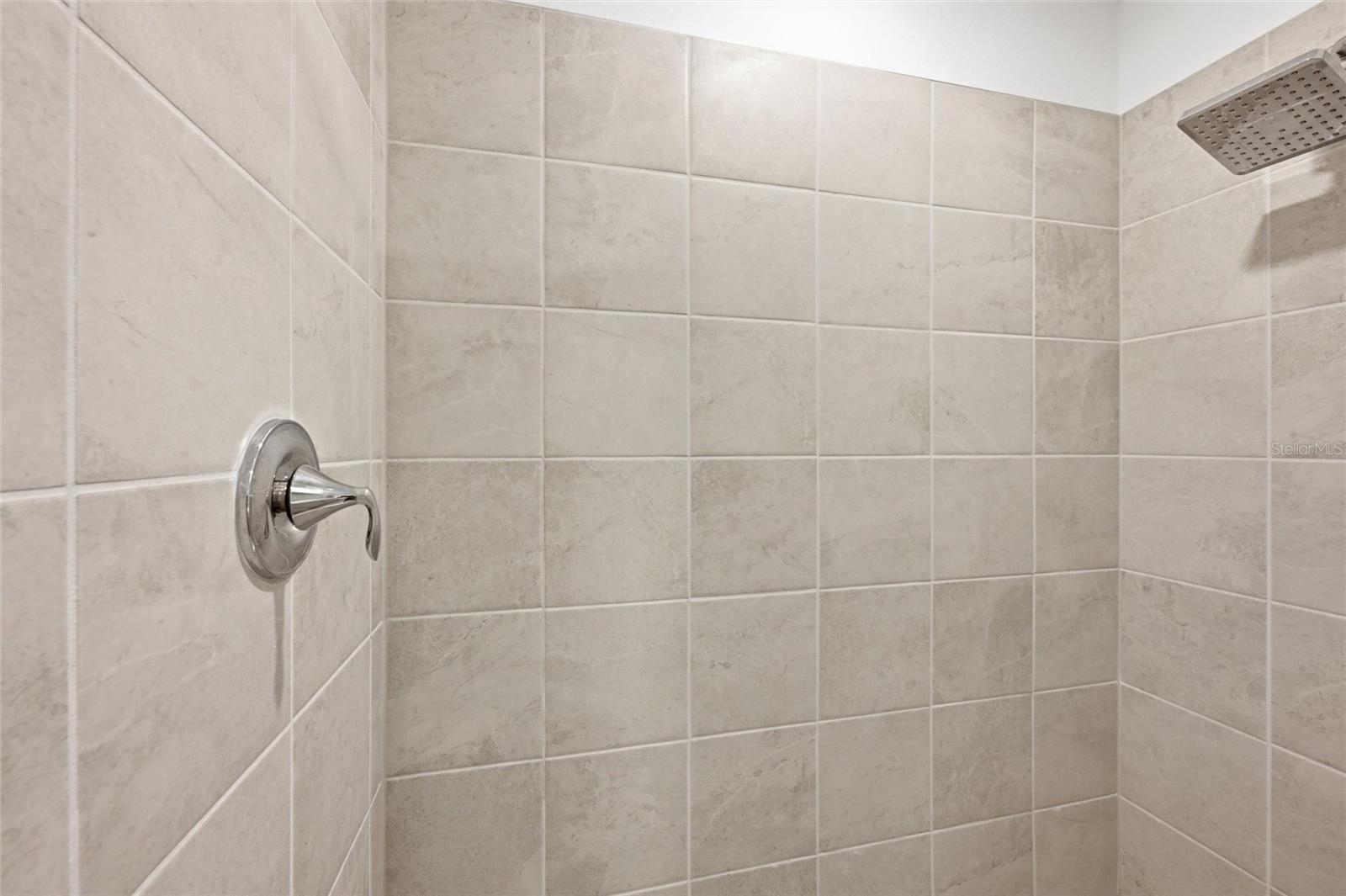 BUILDING 101/TER III/WELLEN PK - Residential Lease