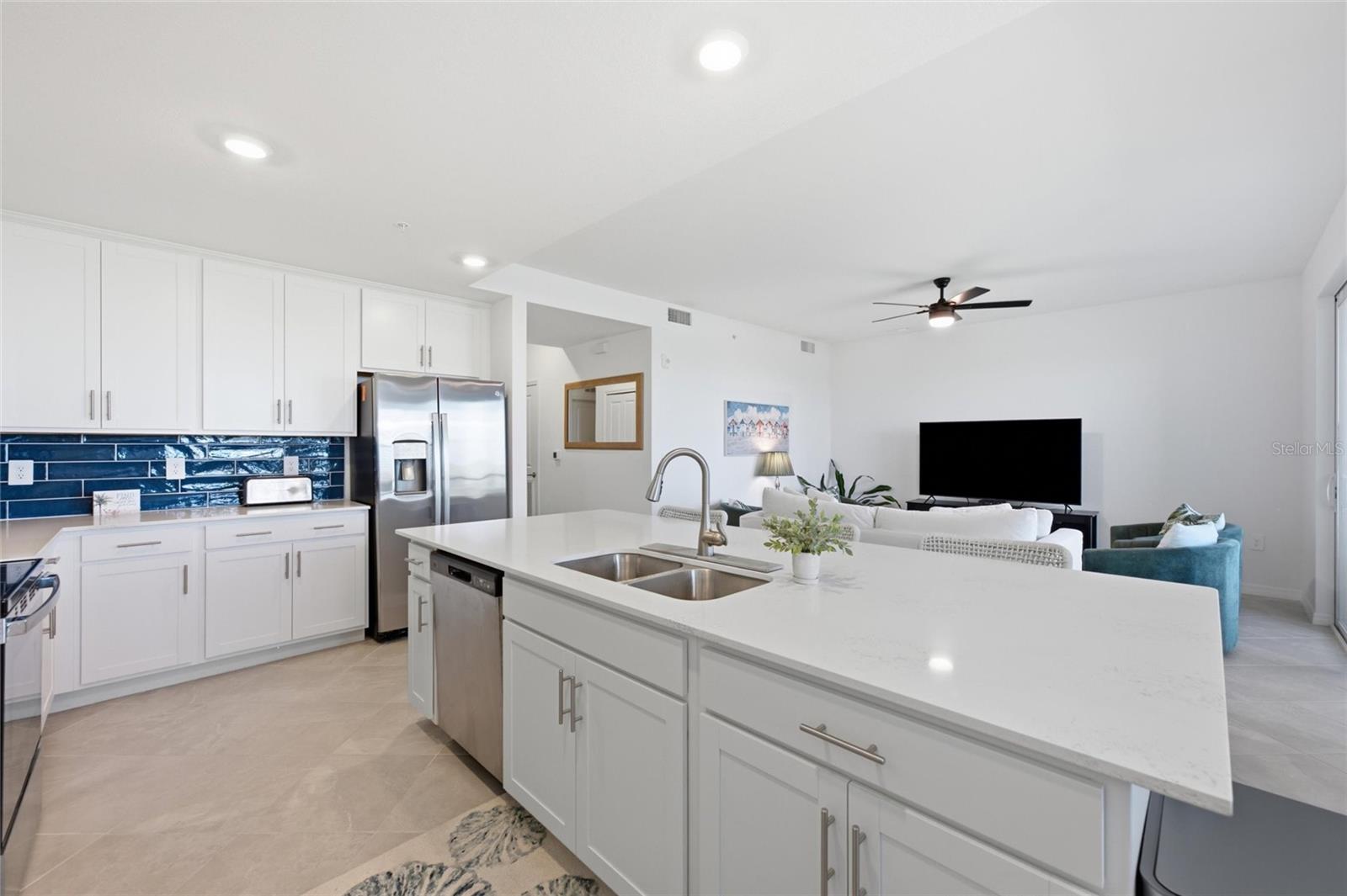 BUILDING 101/TER III/WELLEN PK - Residential Lease
