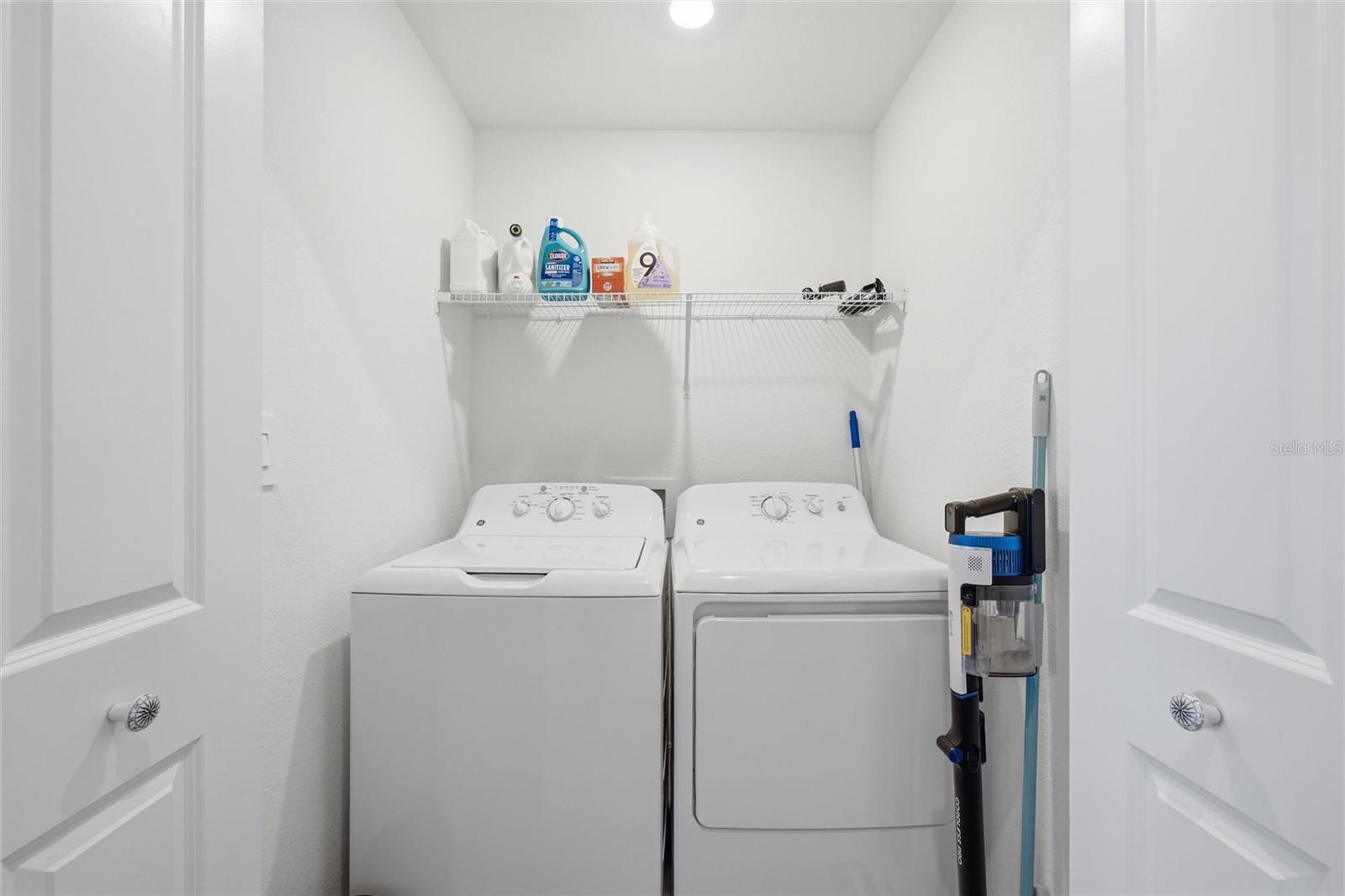 BUILDING 101/TER III/WELLEN PK - Residential Lease