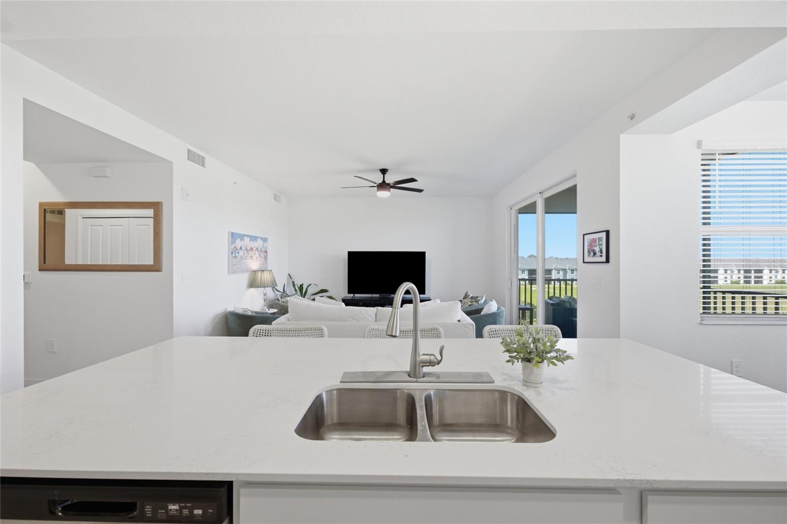 BUILDING 101/TER III/WELLEN PK - Residential Lease
